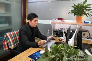 你怎么知道湖人面对山谷还是悬崖？哈姆打趣：用我落地的速度判断